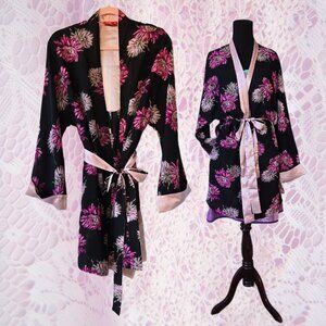 Anne Klein Sheer Black Robe Medium Floral Chrysanthemum-Style Pink Trim Cover-up